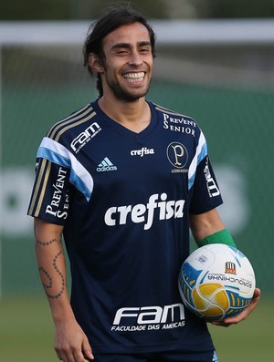 Palmeiras rejeita antecipar liberação de Valdivia para seleção chilena