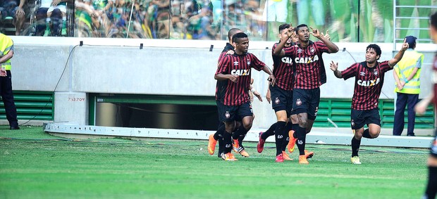 Palmeiras x Atlético-pr, Ricardo Silva Gol (Foto: Marcos Ribolli)