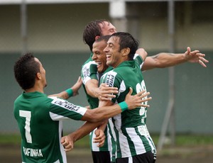 Comemoração dos atletas do Coritiba, após a goleada de 7 a 0 sobre o Rio Branco-PR (Foto: Divulgação / Site oficial do Coritiba)