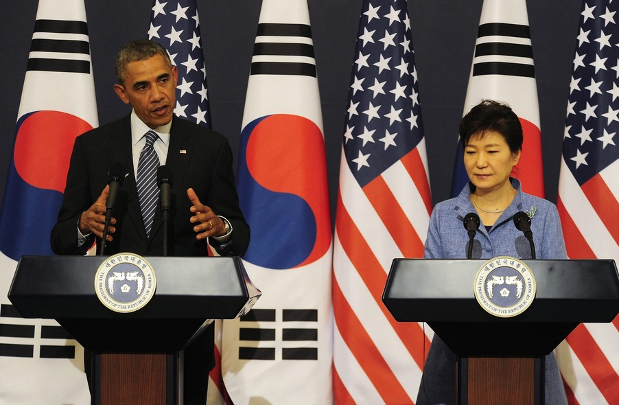 N Coreia do Sul, o presidente Barack Obama e a presidente do país, Park Geun-Hye, conversaram com jornalistas