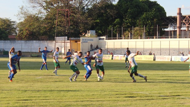 Enxuga Rato e Picos pela primeira rodada da Copa Piauí (Foto: Náyra Macêdo/GLOBOESPORTE.COM)