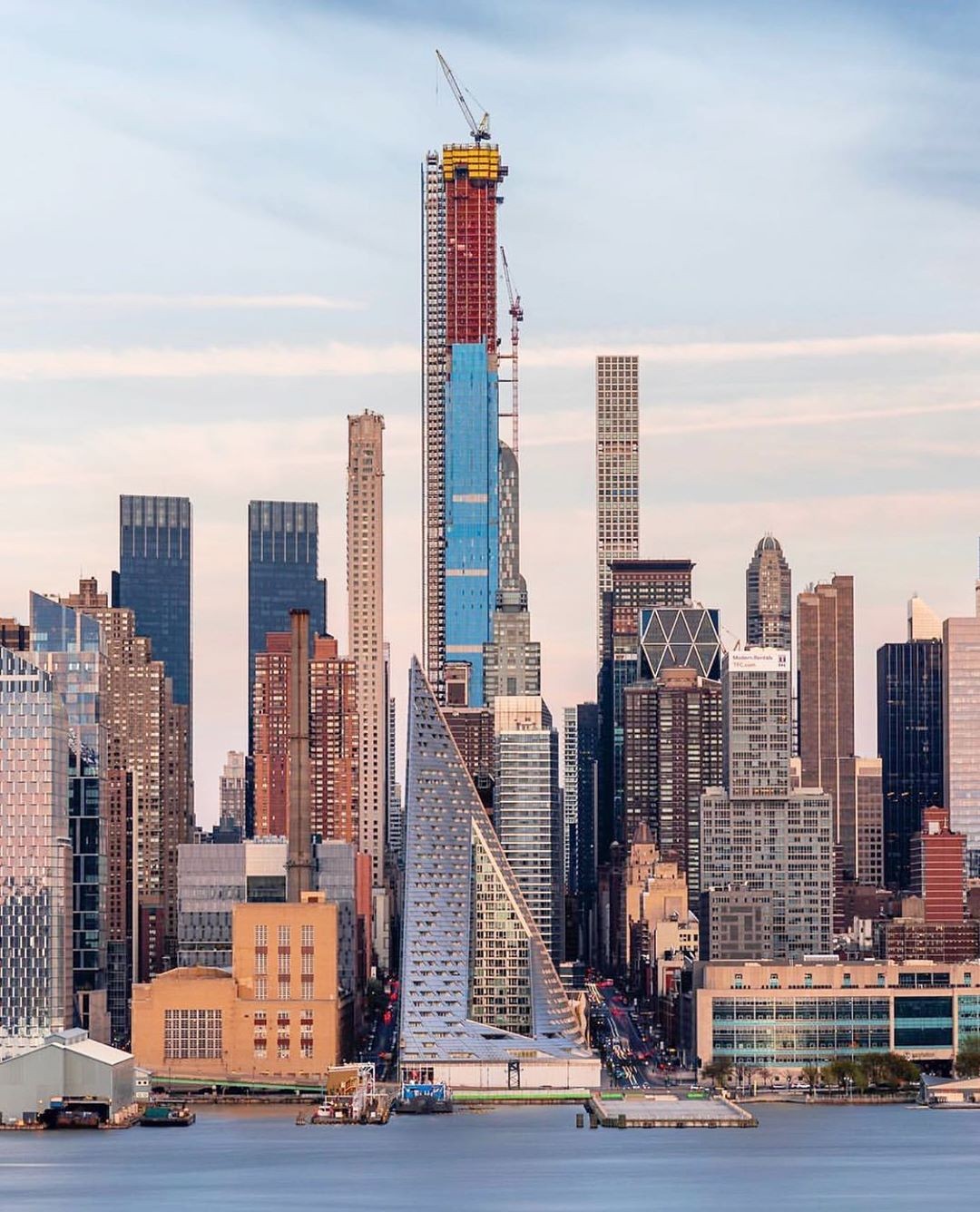 Torre em NY quebra recorde de telhado mais alto do ocidente (Foto: Divulgação)
