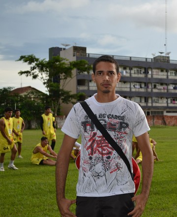 Alex Lima, jogador de futebol e lutador de karatê (Foto: Nathacha Albuquerque)