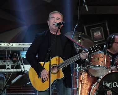 Cantor Amado Batista se defende do título de brega (Marcos Mazini/Gshow)