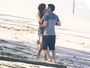 Guilherme Leicam e Vanessa Gerbelli se beijam em gravação de 'Malhação'