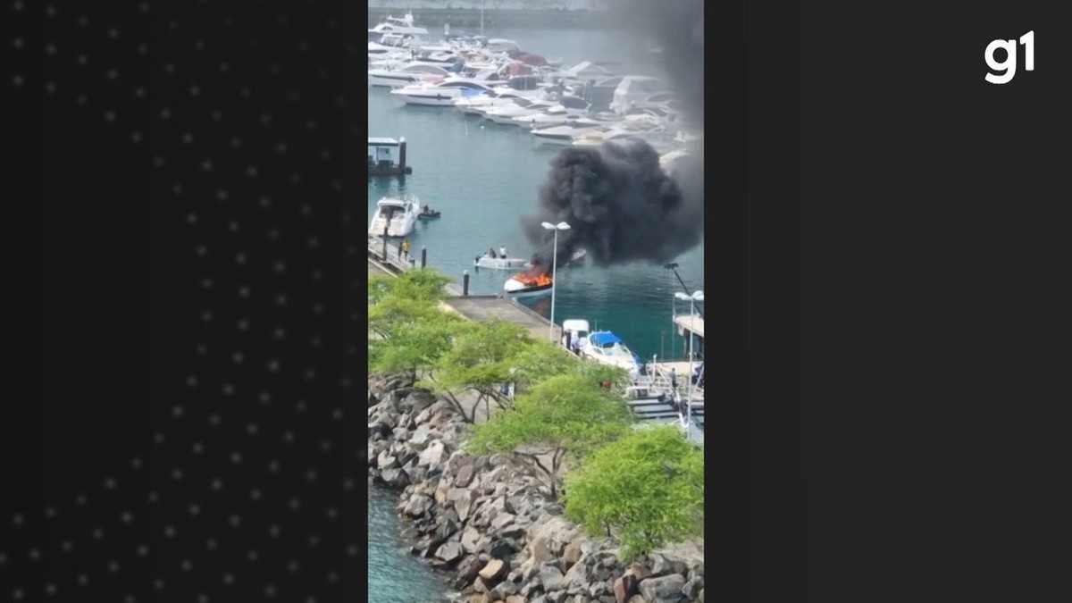 V Deo Embarca O Pega Fogo Na Bahia Marina Em Salvador Ningu M Ficou