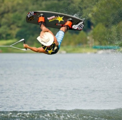 Donald Cerrone; wakeboard (Foto: Reprodução/ Instagram)