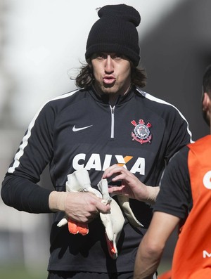 Timão assume posto de melhor defesa do Brasileiro, e Cássio celebra marca