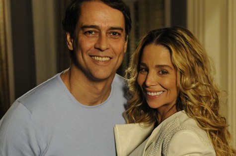 Eron (Marcello Antony) e Amarilys (Danielle Winits) (Foto: TV Globo)