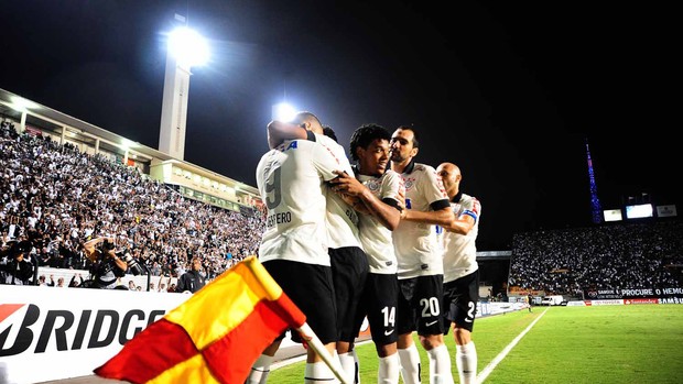 Guerrero gol Corinthians (Foto: Marcos Ribolli / Globoesporte.com)