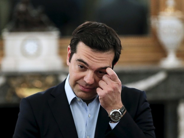 O primeiro-ministro grego, Alexis Tsipras, durante cerimônia em Atenas, Grécia, neste sábado (18) (Foto: Reuters/Alkis Konstantinidis)