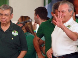 Vice-presidente Michel Temer comemorou o Dia Nacional do PMDB em Natal, ao lado do ministro da Previdência, Garibaldi Alves Filho (Foto: Ricardo Araújo/G1)