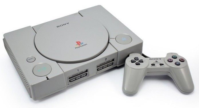 Primeiro PlayStation mudou o mercado de consoles antes polarizado entre Nintendo e Sega (Foto: Divulgação/Sony)