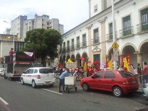 Protesto no centro de Salvador (Foto: Ruan Melo/G1)