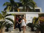 Ana De Biase abre sua casa triplex de 900 m² na Barra de Tijuca, no Rio