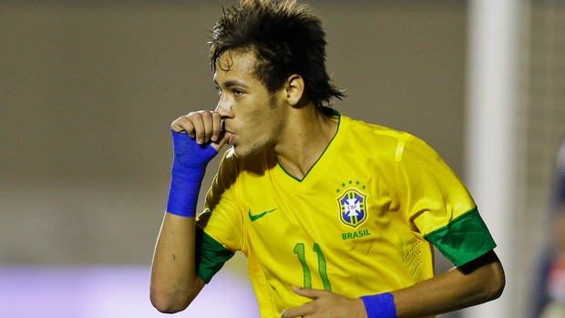 Neymar gol Brasil x Argentina (Foto: AP)