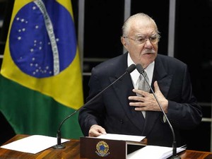 José Sarney faz discurso de despedida como senador no plenário do Senado (Foto: Dida Sampaio / Estadão)