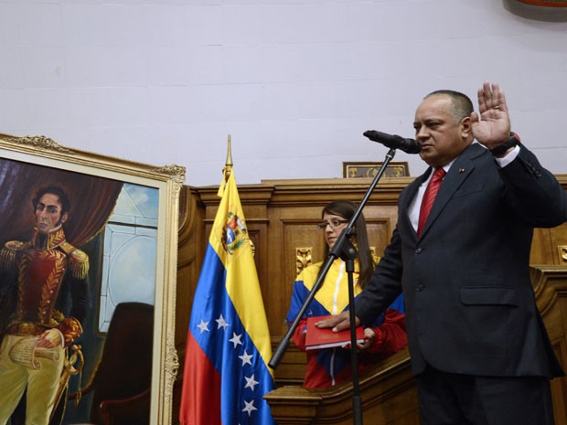 O presidente Diosdado Cabello durante a sessão da Assembleia Nacional Venezuelana neste sábado (5) em Caracas (Foto: Juan Barreto/AFP)