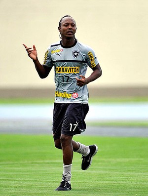 Andrezinho treino Botafogo (Foto: Fábio Castro / Agif)