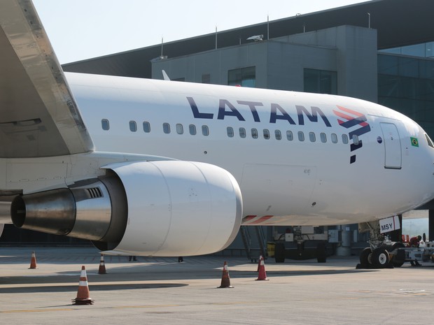 Avião com a nova marca Latam. (Foto: Marcio Jumpei/Divulgação)