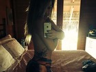 Natalia Casassola sensualiza de topless: 'Não como glúten e lactose'