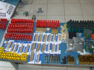 Material apreendido em Jaíba (Foto: Divulgação / Polícia Militar)