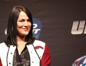Jessica Eye entrevista UFC (Foto: Evelyn Rodrigues)