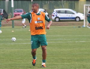 Jonas, ex-lateral do Coritiba (Foto: Gabriel Hamilko / GloboEsporte.com)