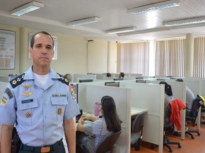 Major Linhares acredita que multas pesadas devem educar as pessoas que perturbam o sossego (Foto: Marina Fontenele/G1) Major Linhares acredita que multas pesadas devem educar as pessoas que perturbam o sossego (Foto: Marina Fontenele/G1)