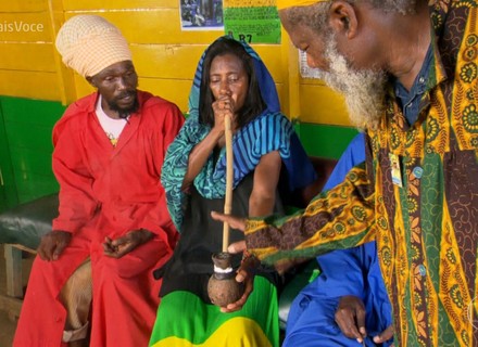 Glória Maria relembra experiência ao fumar erva na Jamaica: 'Me consideraram uma divindade. Eu saí de mim'