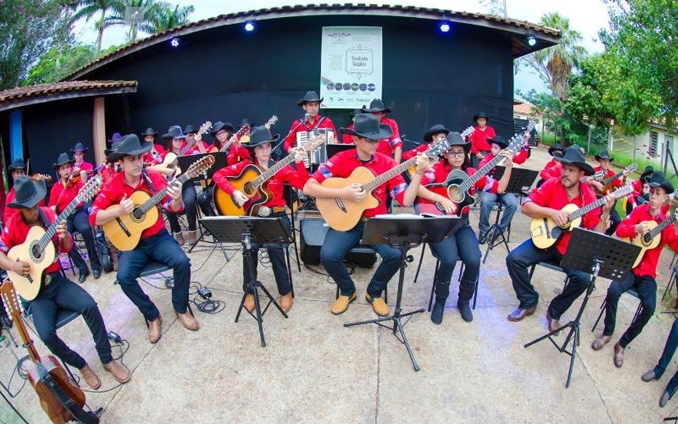 Orquestra de Pereira Barreto faz ensaio aberto de música caipira (Foto: Divulgação/Orquestra Popular Caipira Pereira Barreto)