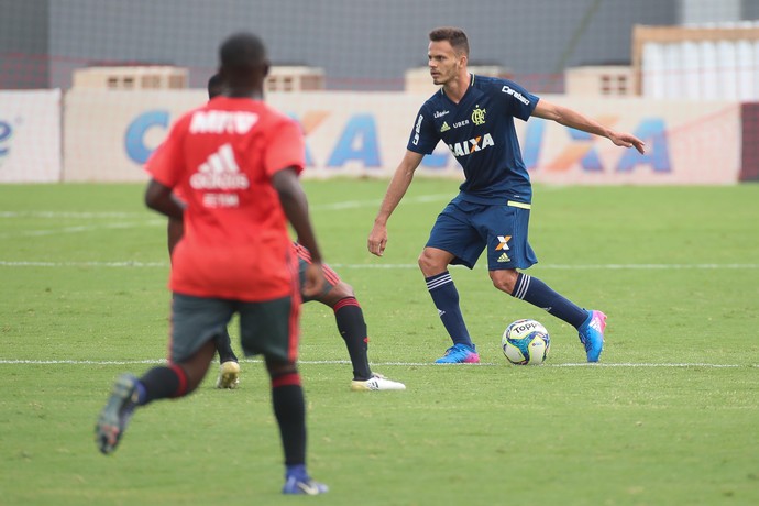 Renê treino Flamengo (Foto: Gilvan de Souza/Flamengo)