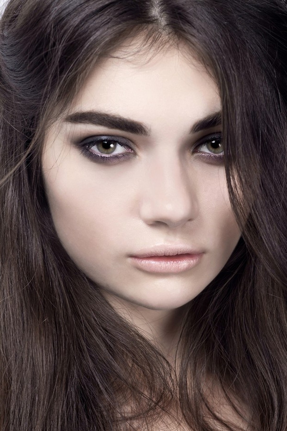 O Batom Nude Perfeito Saiba Como Escolher O Tom Certo Para Os Seus L Bios Maquiagem Vogue