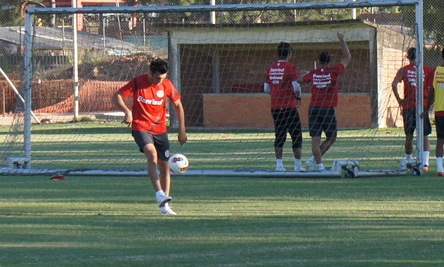 Dátolo treina no Beira-Rio e deve jogar pelo Inter (Foto: Diego Guichard/Globoesporte.com)