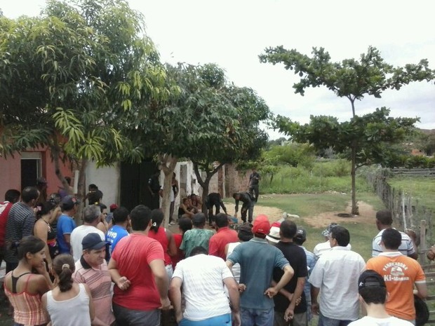Crime aconteceu na manhã desta segunda-feira (23) em Apodi (Foto: Marcos Gil)