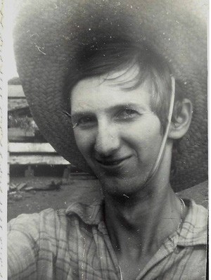 Ari Edmundo Flach em 'selfie' feito em 1966, quando ele tinha 16 anos (Foto: Ari Edmundo Flach/Arquivo pessoal)