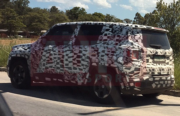 Jeep Renegade é flagrado no interior de São Paulo (Foto: Diogo Sidi / Autoesporte)