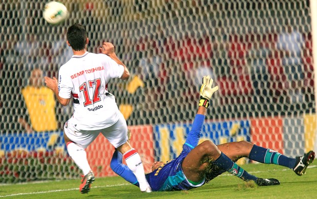 Osvaldo, São Paulo e Portuguesa (Foto: Idário Café / VIPCOMM)