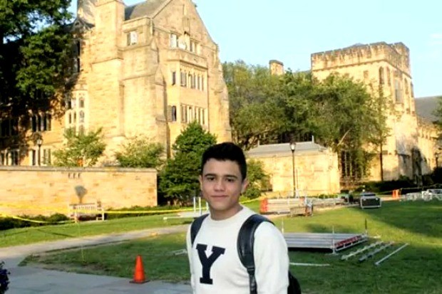 André no campus da Yale University, em Connecticut , nos Estados Unidos (Foto: Arquivo Pessoal)