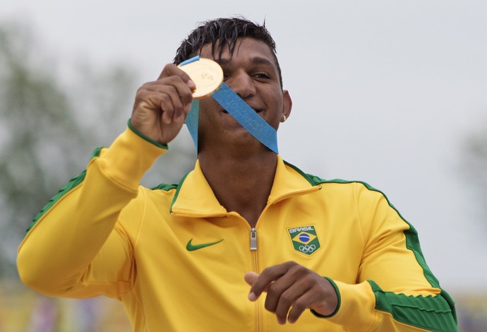 Isaquias Queiroz ganha segundo ouro no Pan de Toronto (Foto: Aaron Lynett/The Canadian Press via AP)