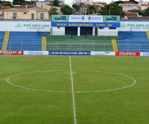 Estádio Luisão, em São Carlos (Foto: Angelo Tedeschi)