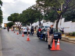 Blitz foi realizada na região Central e do Bairro Independência  (Foto: Polícia Militar/Divulgação)