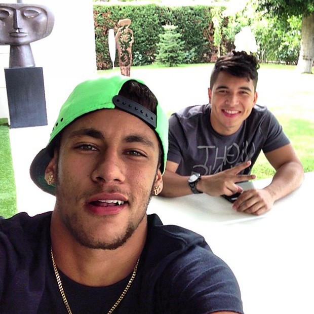 NEYMAR com amigo Gil cebola (Foto: Reprodução / Instagram)