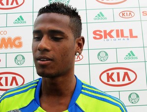Leandro Amaro  zagueiro do Palmeiras (Foto: Daniel Romeu/Globoesporte.com)