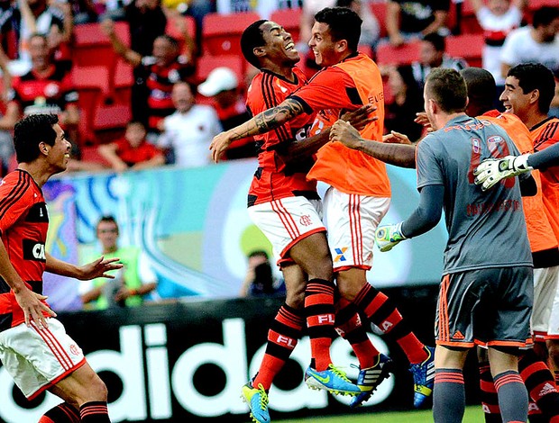 Elias Flamengo gol atlético-mg série A (Foto: Carlos Costa / Agência Estado)