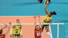 Brasil joga bem, massacra a Bélgica e fica mais perto do seu 10º título no GP (Divulgação/FIVB)