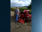 Três jovens morrem em acidente entre carro e caminhão na GO-244