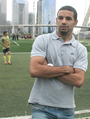 Bruno Peres, lateral do Santos (Foto: Alexandre Lozetti / Globoesporte.com)