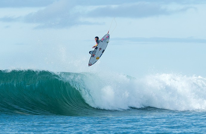 Gabriel Medina em ação no round 3 da etapa de Jeffreys Bay pelo Mundial de Surfe 2015 (Foto: WSL / Cestari) Gabriel Medina em ação no round 3 da etapa de Jeffreys Bay pelo Mundial de Surfe 2015 (Foto: WSL / Cestari)