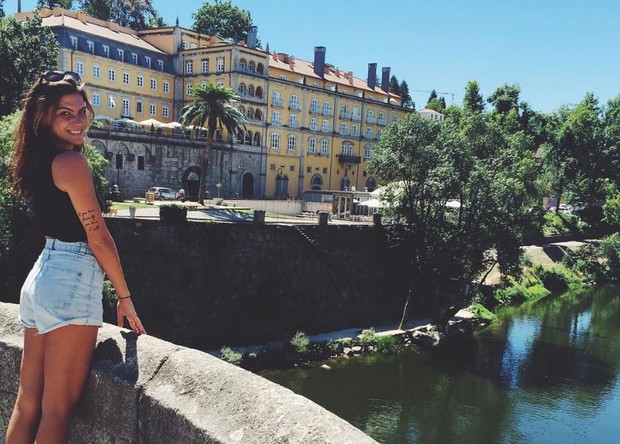 Mariana Goldfarb em Amarante, em Portugal (Foto: Reprodução/Instagram)